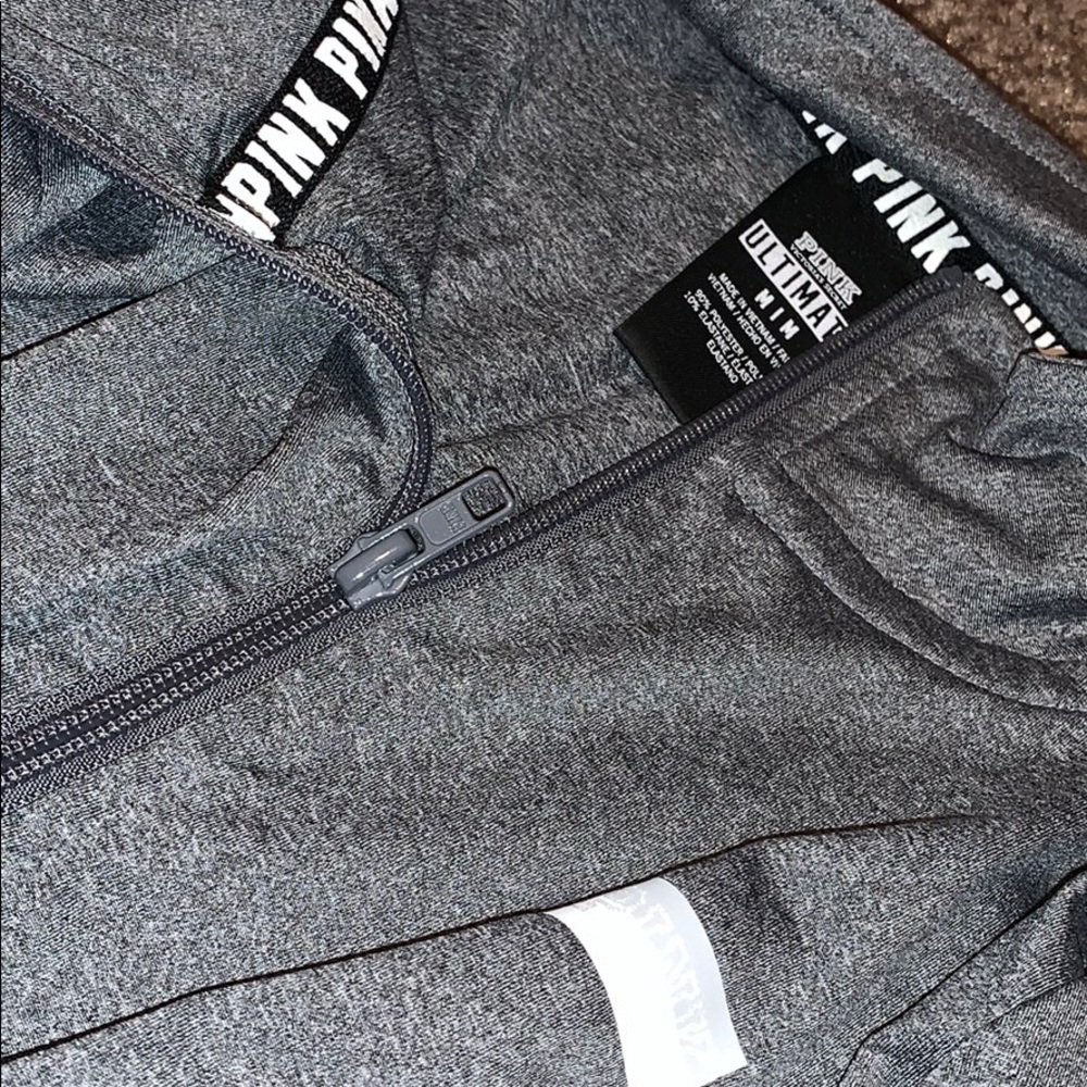 Barely worn - Picture 2 of 2